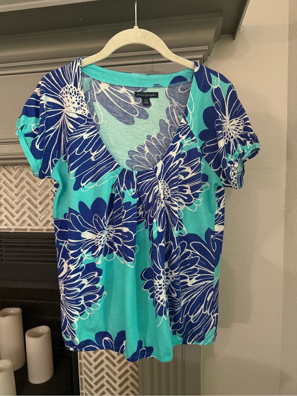 American Eagle Outfitters Teal and Blue Floral V-Neck Top
